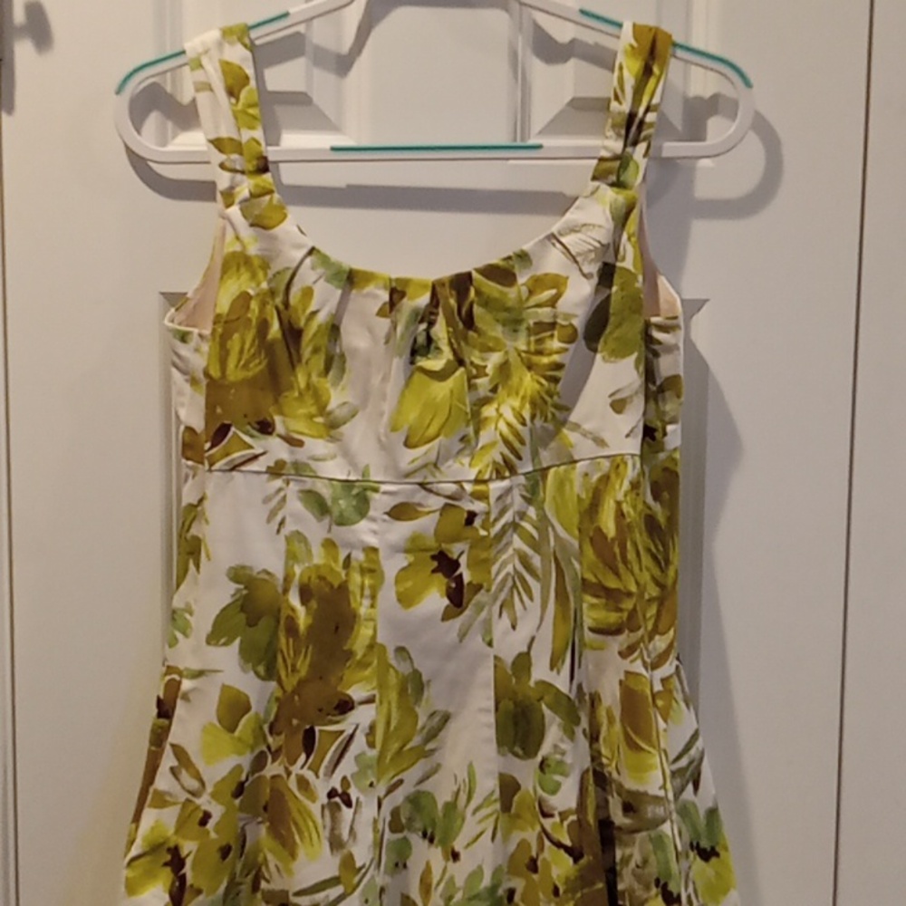 New Directions Midi Dress with Green and White Leaf Pattern - Picture 2 of 7